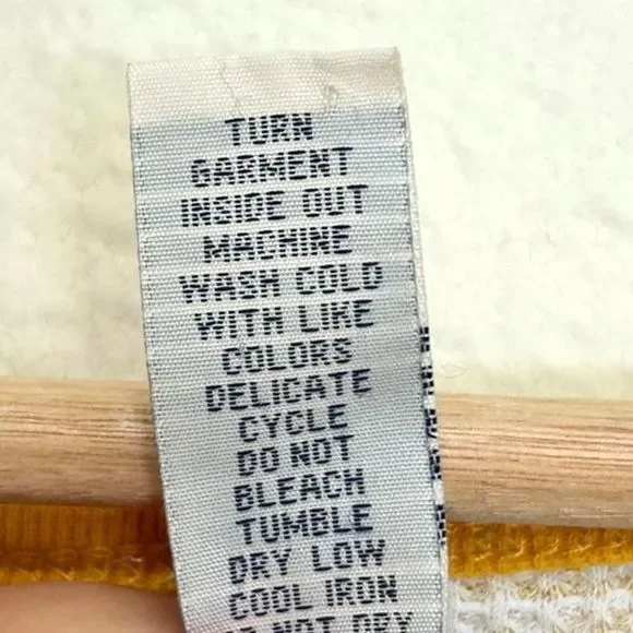 Lucky Brand Thermal V-Neck Top Womens Size L Printed Aztec Geo Yellow Western - Picture 6 of 6